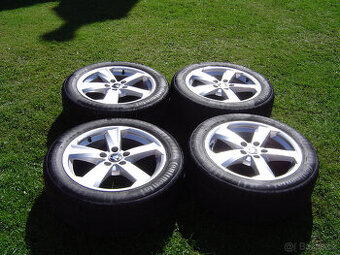 4 XLETNÍ HLINÍKOVÁ KOLA ŠKODA KAROQ,YETI 215/55 R17..TOP