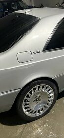 Mercedes maybach r19