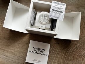 Swatch MoonSwatch Misson to the Moonphase Snoopy white - 1