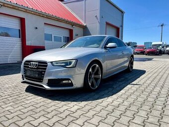 Audi A5 2,0 TDi / S-line / VÝHŘEV / AUT8 / 2015