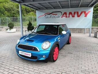 Mini Cooper S 1,6 i,128kw,R56,AUT,XENON,PANO