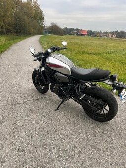 Yamaha 700 xsr