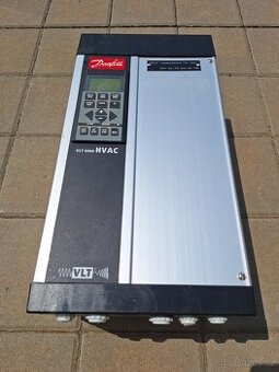 Frekvenční měnič DANFOSS - 1
