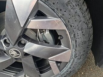235/50R19 Kodiaq 2024