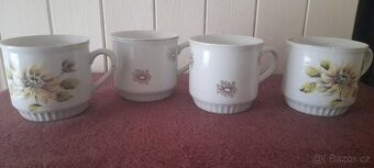 SET 4 KS VINTAGE KERAMICKÝCH HRNKŮ -ČESKOSLOVENSKÁ VÝROBA DE