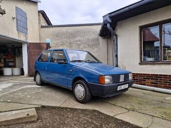 Fiat UNO 1.0i r.v.1989 krásný stav, garážováno, veterán