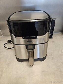 Tefal Easy Fry & Grill
- 1