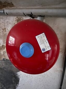 Expanzní nádoba 25l