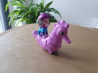 Tlapková patrola, Skye, mořský koník
