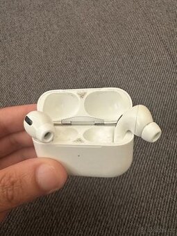 Apple AirPods 1 generace