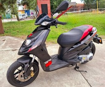 Aprilia 125 SR Motard 2014