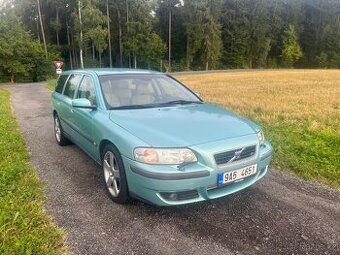 V70 R 220kw, 4x4 manuál, 158 tis km.