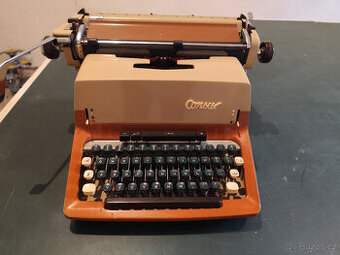 Prodám psací stroj consul funkční