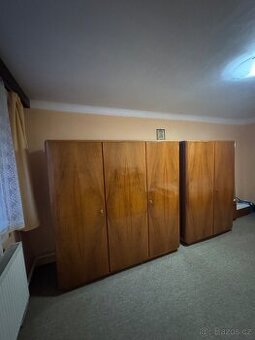 Retro nábytek - skříně, stolky