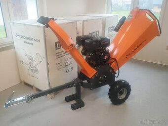 Štěpkovač dřeva WOODGRAIN R1500 13.5HP AKCE