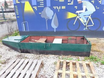 Kovová Rybářská pramice Praha