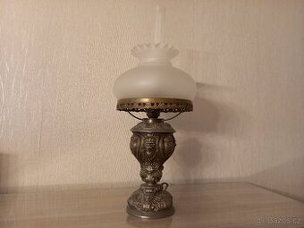 secesní lampička s vypínačem na objímce