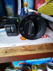 Octavia 1 golf IV Sharan vypínače světel