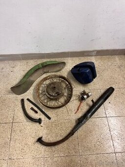 Různé díly na bastl Jawa/ČZ