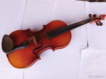 Housle 1/2