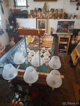 Zachovalý retro lustr funkční