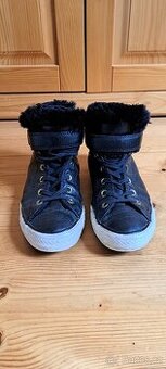 Zimní Converse s kožíškem, vel.38