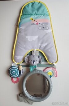 Hrací pultík do auta koala a cestovní polštář za krk