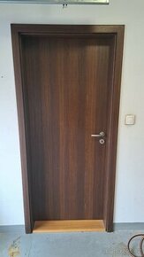Interiérové dvere s drevenou zarubni