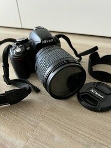 Nikon D3100 + objektiv DX 18-105 mm f/3,5-5,6