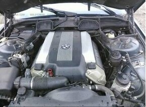 Motor BMW 740il E32 M60