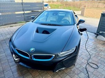 Prodám BMW i8 Rezervace