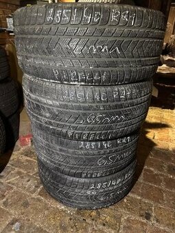 285/40 r21 Pirelli.