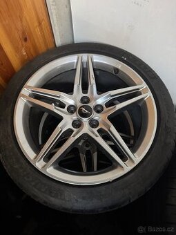 Originalni sada disku s pneu Ford Mustang S550 5x114.3