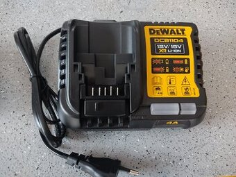 DeWALT nabíječka dcb1104