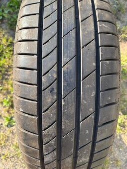 4 ks KUMHO ECSTA 205/60 R16 92V Najeto 373km 7mm vzorekLetní