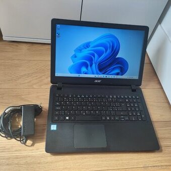 Acer Extensa 2540-15.6"/Intel i3/ 240GB SSD/ 8GB RAM/Win 11