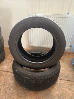 2 kusy letní pneu Pirelli Cinturato P7 215/55 R17 94W.
