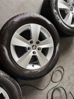 Originál Škoda Superb alu 16” 215/60 R16