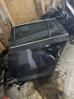 Zadní levé dveře kompletni Skoda Superb 3 za cenu skla na op