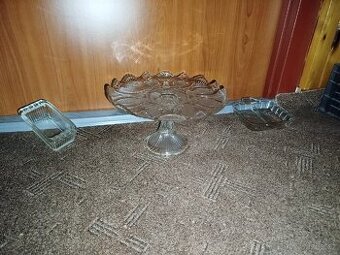 Skleněný servírovací tác podnos na dort chlebíčky