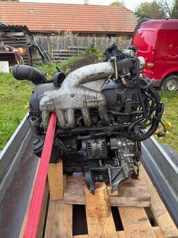 VW T5 motor 2.5 TDi 96kW - BNZ