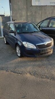 Škoda Fabia kombi facelift 130tis km Tm.modrá
