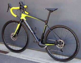 Karbonové silniční kolo Giant Defy Advanced 1 HRD, vel. M