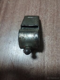 Stará píšťalka, bizuterie