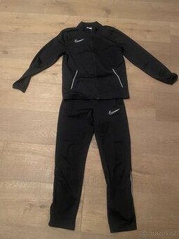Dětská tepláková souprava Nike Dri-Fit
