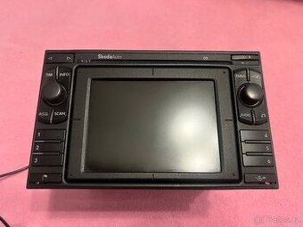 Autorádio s navigaci Škoda DX či MFD včetně AUX - 1