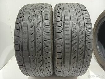 2ks zimní pneu 245/45/18 Tristar