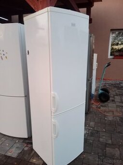 Lednice s mrazakem Zanussi