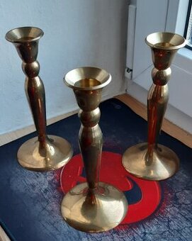3x mosazný svícen z Indie