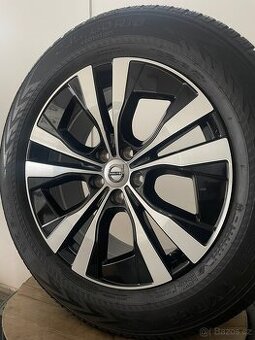 Original zimní Volvo XC60 r18 + 235/60/18 90%